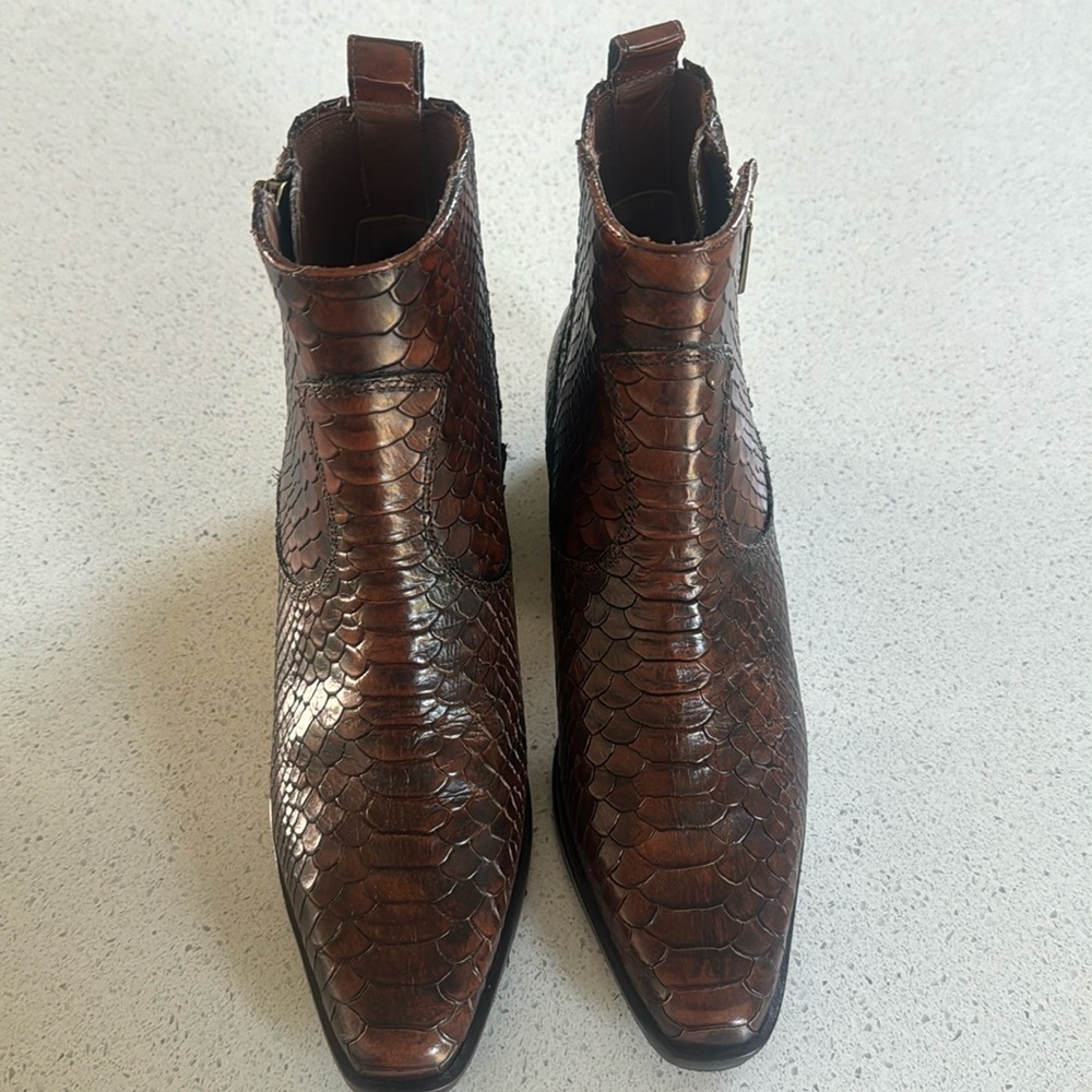 🍍DONALD PLINER BROWN ZIP BOOTIE🍍6M